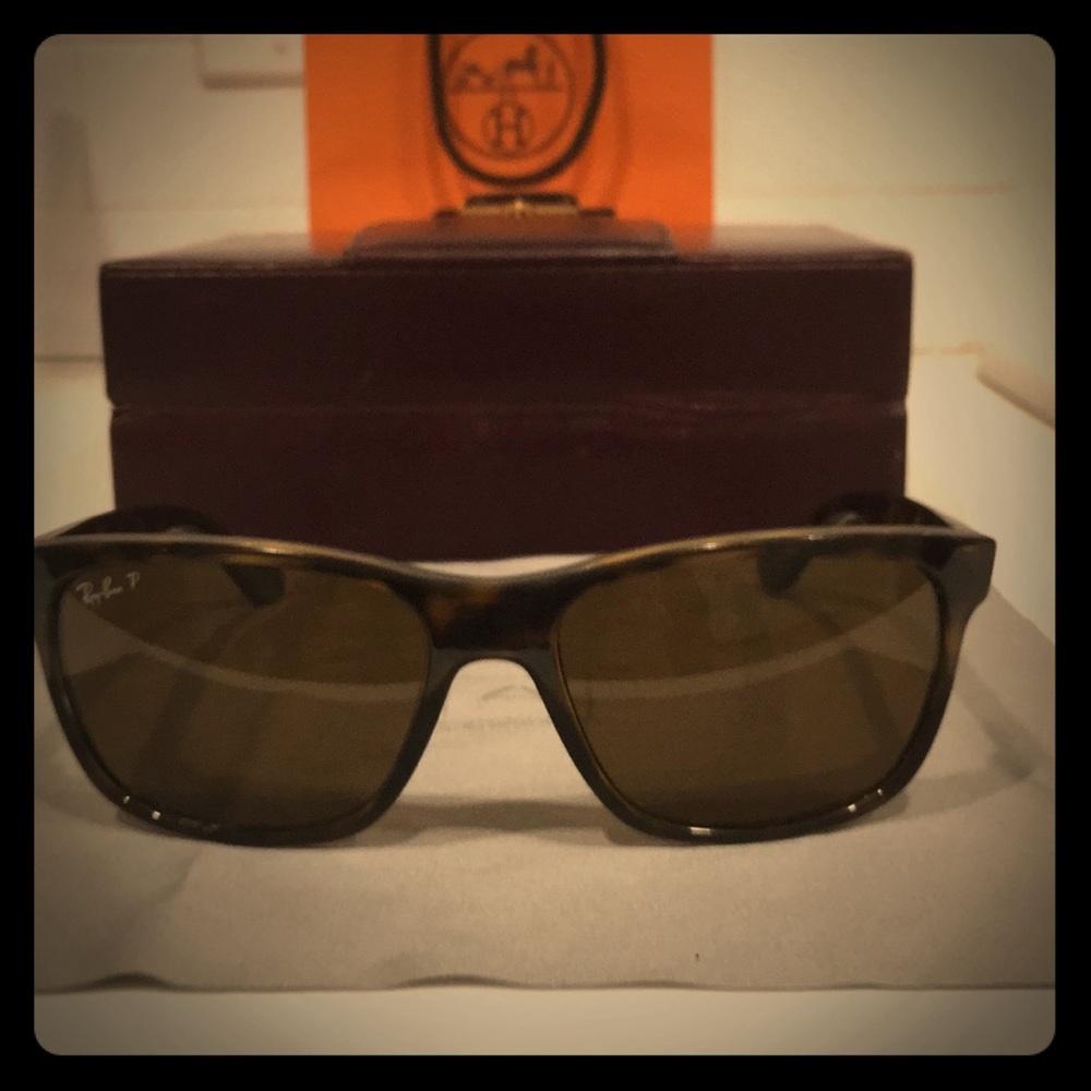 Tortoise Shell Polarized Modern Wayfarer